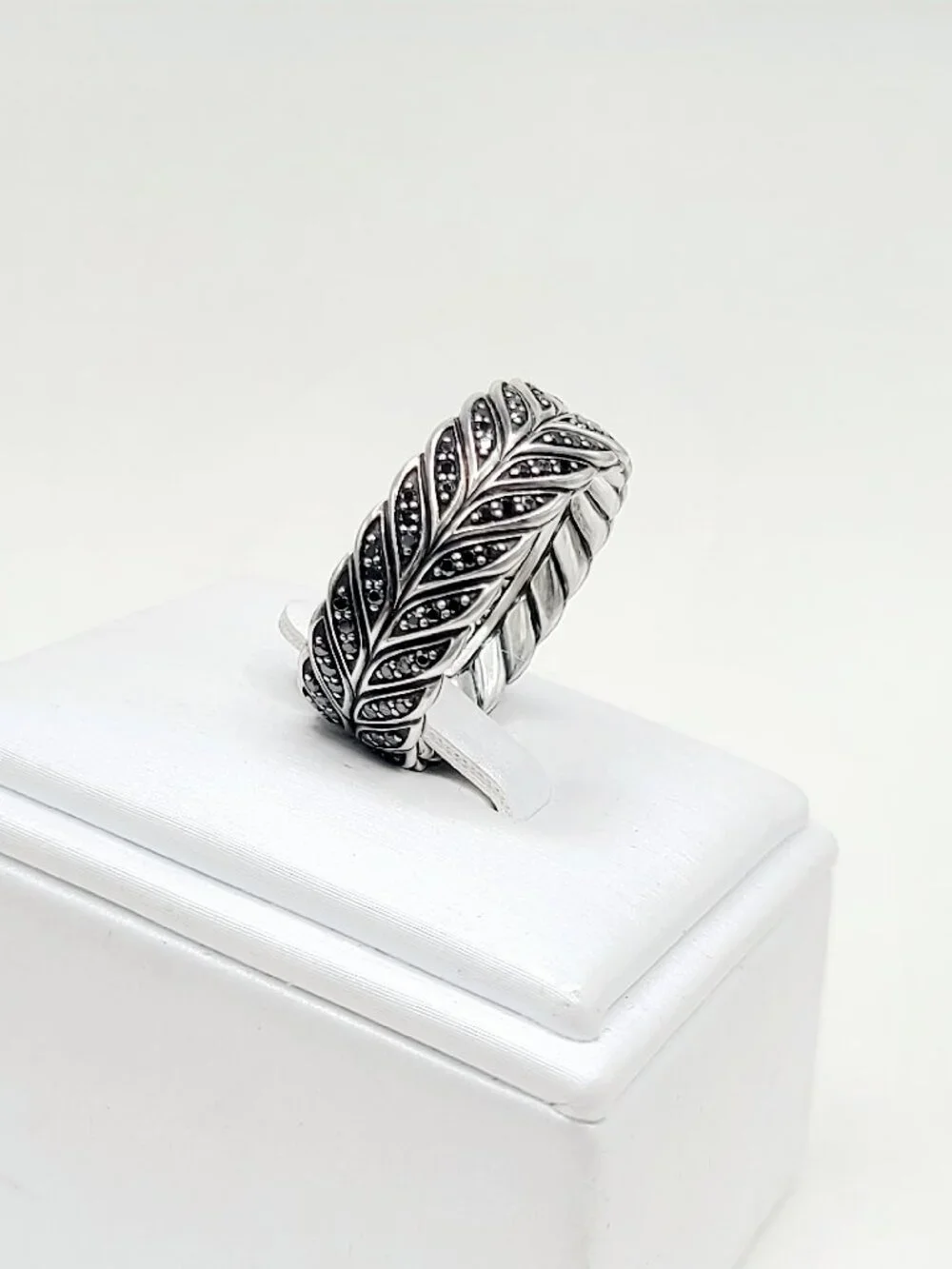 David Yurman Chevron Pavé Band Ring w/ Pavé Black Diamonds - 9mm - Size 10